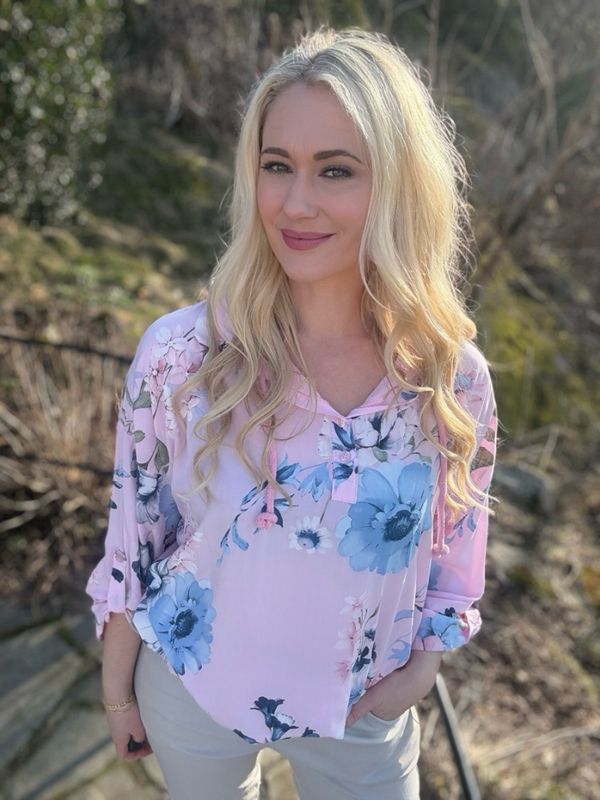 Blomster bluse med hette rosa