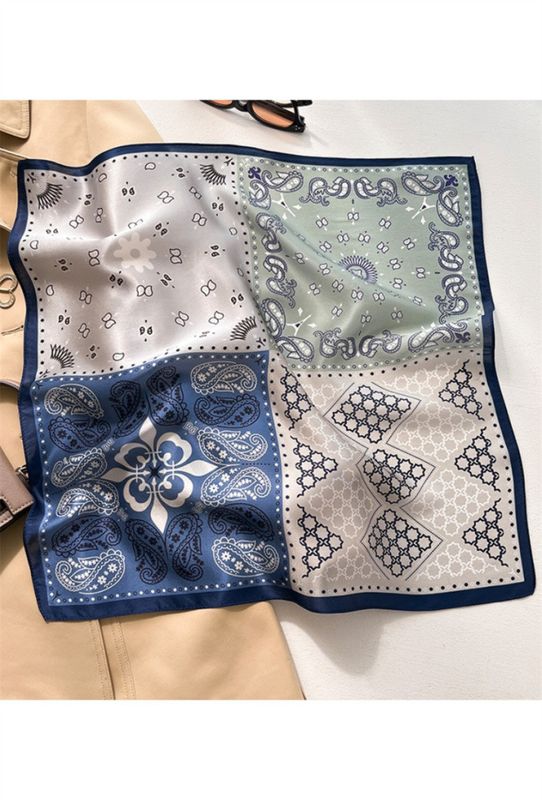 Elegant lite skjerf blå