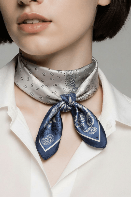 Elegant lite skjerf blå